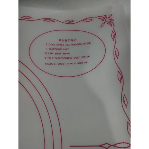 Vtg Tupperware Pastry Mat Red and White USA - Picture 3 of 8